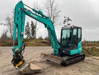 Grävmaskin Kobelco SK55SRX med flera redskap