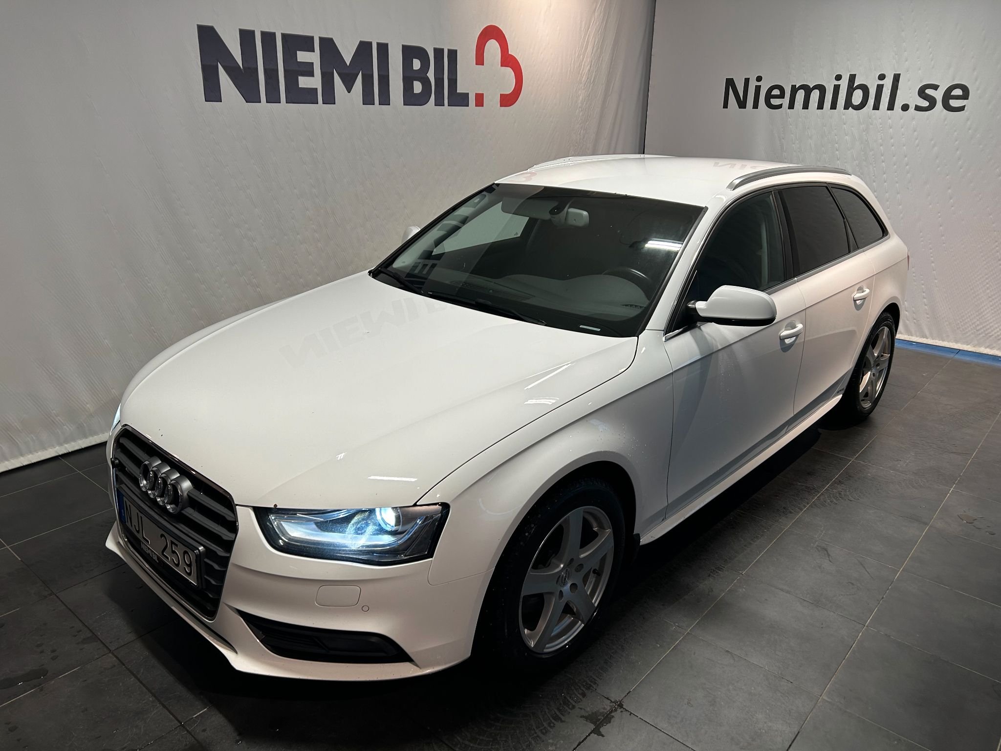Audi A4 Avant 2.0 TDI DPF quattro S Tronic, 177hp, 2014