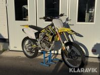 Cross Suzuki RM-Z 250cc