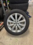 Volkswagen Original Hjul - 17 Tum - 215/55R17 – Goodyear