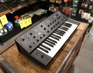 Begagnad Yamaha CS-5 Analogsynt hos Musikbörsen i Göteborg