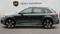 Audi Q7 55 TFSI Quattro S-Line 7-sits 340hk Panorama