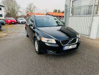 Volvo V50 1.8 125HK MOMENTUM / EN ÄGARE