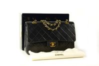 Chanel Double Flap Medium Kampanj