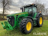 Traktor John Deere 8530