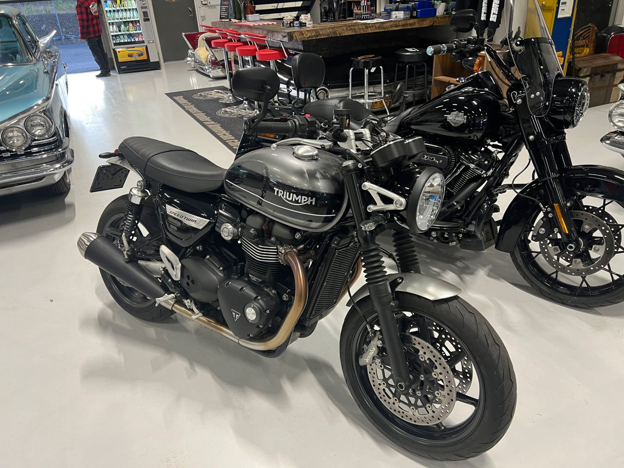 Triumph Speed Twin 1200 med 8...