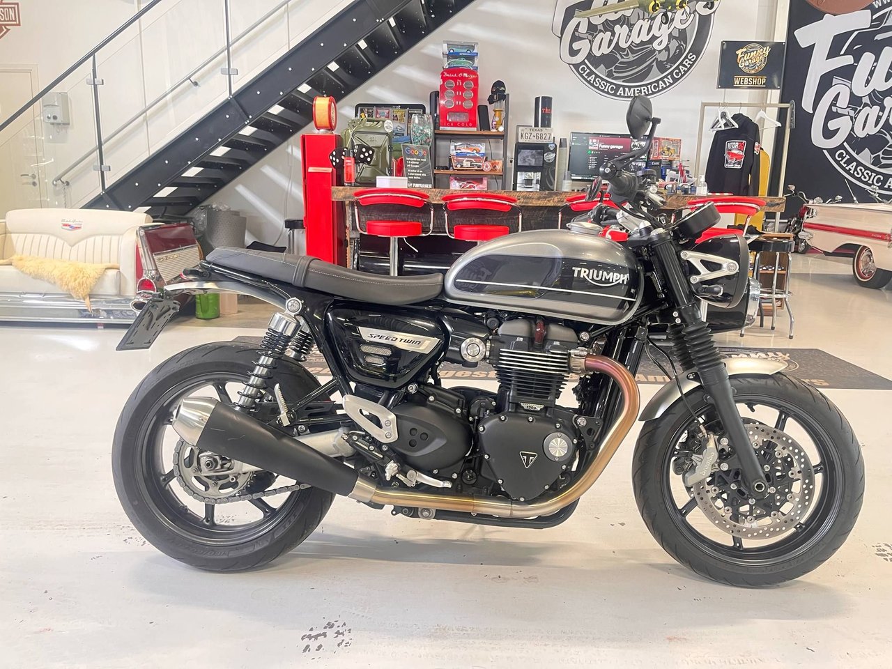 Triumph Speed Twin 1200 med 8...