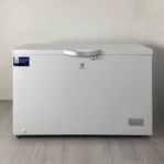 ELECTROLUX Frysbox 371 LITER LCB3LE38W0 (2022)