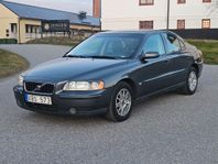 Volvo S60 2.4 140HK 5vxl Nybesiktigad 12.000 Mil