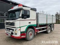 Lastbil Volvo FM 400 med spannmålsflak