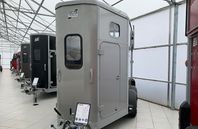 Ifor Williams HB511 med fast sadelkammare