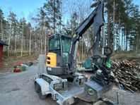 Bandgrävare Volvo ECR 25D med trailer