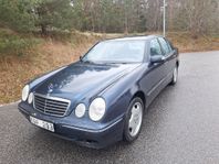 Mercedes-Benz E 430 4MATIC Avantgarde Sedan V8 279HK 4WD