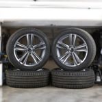 VOLKSWAGEN PASSAT ORIGINAL 245/45 R18