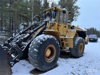 Hjullastare Volvo BM L120 med skopa