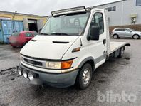 Lätt lastbil IVECO 35S11Y