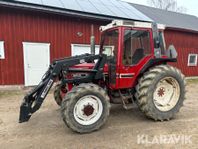 Traktor International 685XL 4WD med Frontlastare