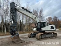 Grävmaskin Liebherr R946 LCV med 3 st skopor och Makin 3D