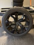 Audi Svarta 22" Vinterhjul Nokian Hakka Dubb 9mm