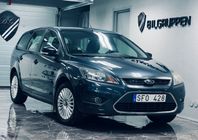 Ford Focus 1.8 Titanium|En brukare|M-värm|Nybesikt|8 800mil|