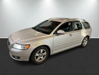 Volvo V50 D2 Momentum-Nybesiktad-SoV-MoKv-Drag