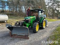 Traktor John Deere 5075E med lastare och vikp