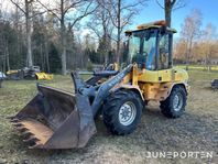 Lastmaskin Volvo L30 med skopa