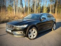 Volvo V60 Cross Country B4 AWD Momentum Drag/B-Kam/MOMS/VAT