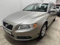 Volvo V70 2.0 145hk Summum/M-värmare/Drag