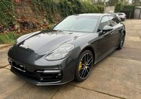 Porsche Panamera Turbo S Hybrid  *MOMSBIL *