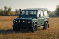 Land Rover Defender 110 Kombi / 4x4 / 2.5 TD5 / 9-sits