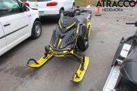 SKI-DOO SUMMIT T3 174 800 Demonterad