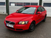 Volvo S40 2.4 Kinetic Ny besiktigad , Ny servad PDC F&B