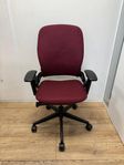 Steelcase Leap V2  Bordeaux Showroommodel