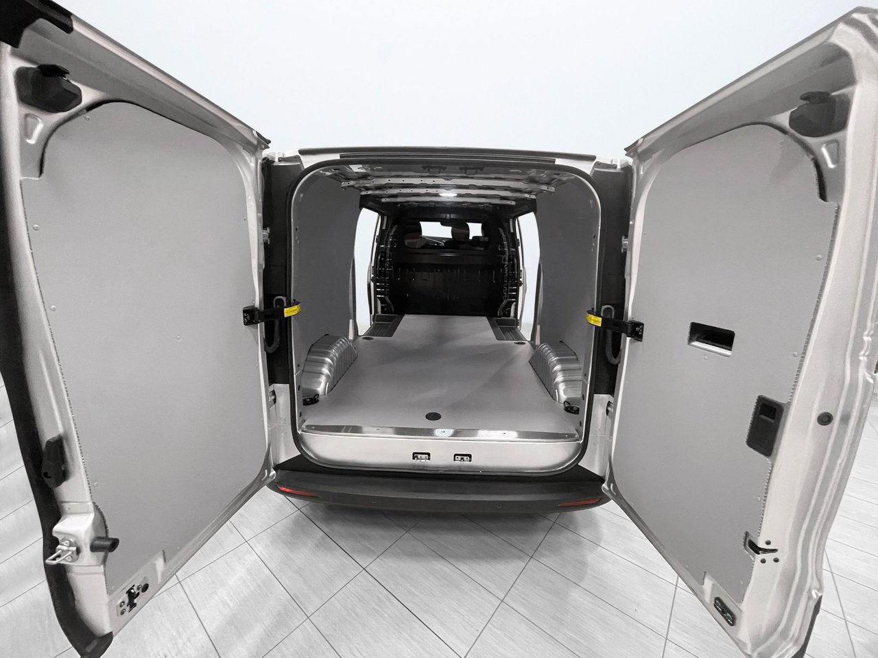 Maxus e-Deliver 7 88 kWh, 204hk, 2024