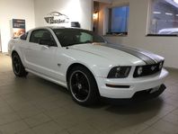 Ford Mustang Gt 304 hk Automatisk 2007 0kr kontant