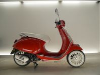 Vespa Primavera "Bianco Rosso"