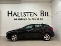 Volvo V40 T2 Kinetic 122Hk Låg skatt 712:- Vinterhjul Svensk