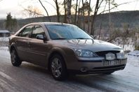 Ford Mondeo nybes.till 31-01-2026 låg mil 10901 mil. såld.