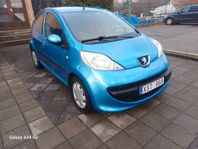 Peugeot 107 5-dörrar 1.0 Euro 4 . Ny besiktad . Snålbensin