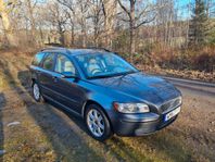 Volvo V50 2.4 140hk DRAGKROK / NYBESIKTIGAD