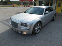 Chrysler 300C 5.7Hemi V8 besiktigad snygg JUL KLIPP!