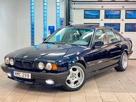 BMW 520 i Sedan LÅGMILAD TAKLUCKA