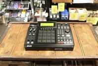 Begagnad Akai MPC2500 hos Musikbörsen i Göteborg