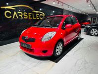 Toyota Yaris 5-DÖRRAR 1.3 VVT-i  Super Red V 1020KR ÅRSSKATT