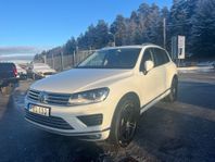 Volkswagen Touareg 3.0 V6 TDI 204hk 4M D-Värmare Drag Kamera