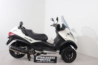 Piaggio MP3 400 LT " Får köras med B Körkort"