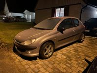 Peugeot 206 3-dörrar 2.0 GTi Euro 3 NYBESIKTIGAD