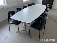 Konferensbord och stolar