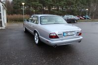 Jaguar XJR Låga mil, rostfri bil med få ägare